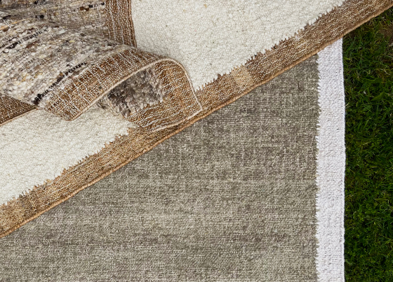 Lhasa: Handwoven Rug with Wool and Jute
