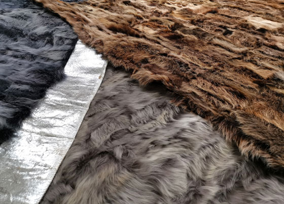 Toscana: Natural lamb fur rugs